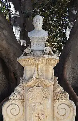 Monumento a Antonio Muñoz Degrain