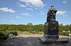 Monumento a F.R.Kreutzwald, Parque de Kadriorg.