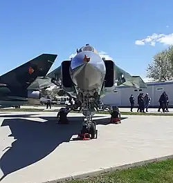 Avión de combate de origen ruso MiG-23 "Flogger"[8]​.