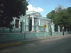 Fachada del museo.