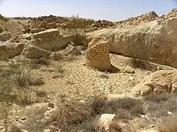 Restos de una cisterna Nabatea al norte de Makhtesh Ramon, al sur de Israel