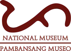 Una pa redondeada en el logo del Museo Nacional de Filipinas (en filipino: Pambansang Museo ng Pilipinas)
