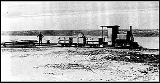 Formación realizando cargas en la playa de maniobras de Navy Point