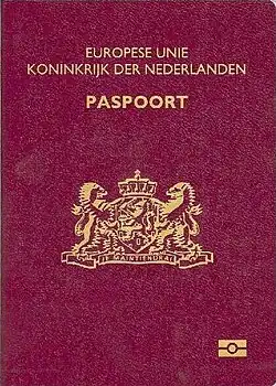 Cubierta de pasaporte biométrico neerlandés cuando emitió en 2006.