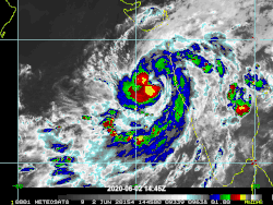 Animación satelital infrarroja de Nisarga intensificándose