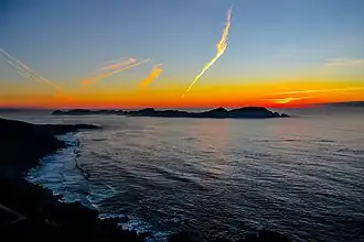 Litoral hasta cabo Home e islas Cíes.