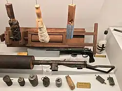 Armas fabricadas a mano capturadas por los alemanes.