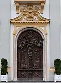 Detalle de una puerta del Palacio Nuevo.