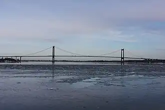 El puente en invierno, visto desde Middelfart.