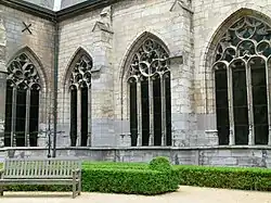 Entrada al claustro de la basílica de Nuestra Señora de Maastricht.