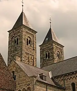 Detalle de las torres del coro