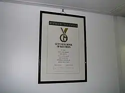 Diploma acreditativo del récord Guinness.