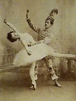 Olga Preobrazhénskaya (hada del azúcar) y Nikolái Legat (Príncipe Coqueluche) en el Grand pas de deux, c. 1900.