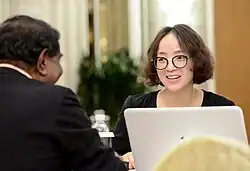 Conversación entre dos personas.