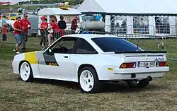 Opel Manta 400 vista posterior