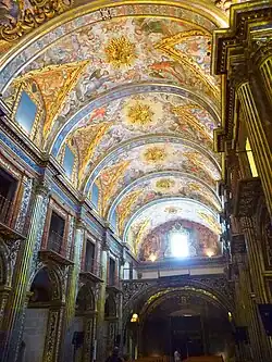 Bóvedas de la iglesia.