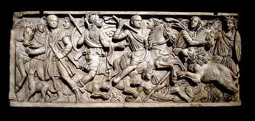 Sarcófago romano con una escena de caza de león (siglo III).