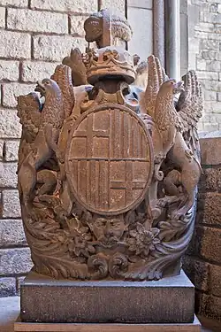 Escudo de Barcelona. Anverso del remate escultórico de la antigua fuente de la plaza de san Pedro (hacia 1826)