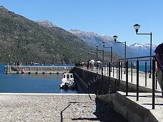 El nuevo muelle se convirtió en un paseo para los turistas
