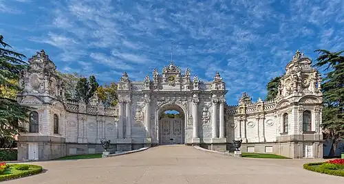 Puerta de la Tesorería (Hazine-i Hassa Kapısı).