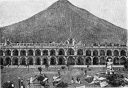 El Palacio luego de su reconstrucción durante el gobierno del general Barillas.