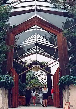 Entrada a la capilla