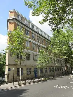 117 avenida Simón Bolívar