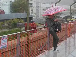 Detalle del andén provisorio de madera
