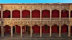 Patio del Palacio del Infantado.