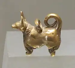 Petit chien à bélière with brazed ring.