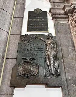 Placas conmemorativas.