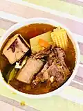 Platillo típico #4: Sopa de res y verduras.