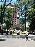 Estatua de la Libertad, en la plaza Independencia de Tucumán.