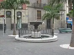 Fuente de la plaza.