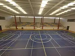 Sala de fútbol y baloncesto.