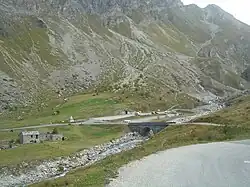 El puente de San Carlos, 2056 m.