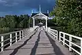 El puente peatonal a la isla de Seurasaari