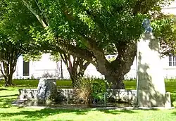 Monumento al Doctor Marescot (1954)