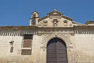 Portada del convento de Santa Clara