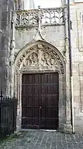 Puerta del claustro