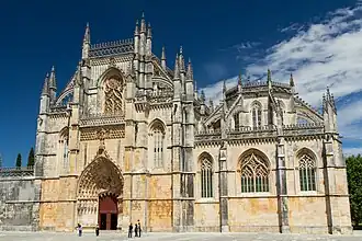 Iglesia de la abadía gótica del monasterio de Batalha, Portugal