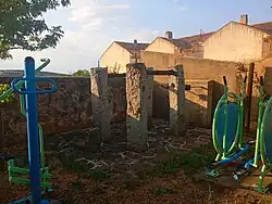 Potro de herrar de La Higuera en el parque del Corral del Concejo