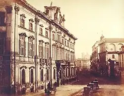 Foto histórica de la fachada del palacio Litta