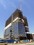 Prudential Tower, construcción en abril de 2014