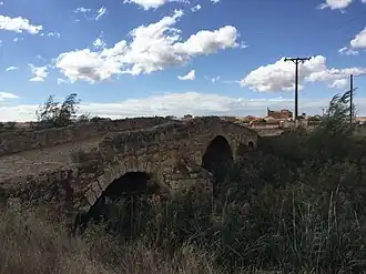 Lateral del puente, año 2021.