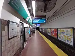 Vista del andén a Catedral en 2016.