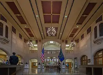 Hall principal de la universidad.