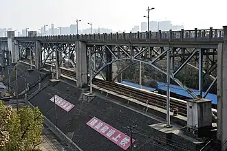 Detalle de los arcos de acceso de la orilla izquierda