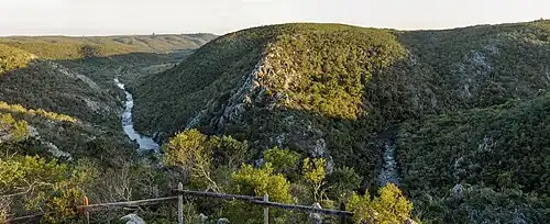 Cañón de Quebrada de los Cuervos, Treinta y Tres.
