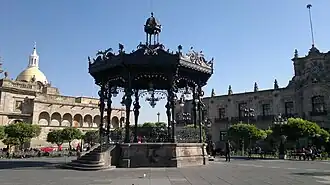 Quiosco en Guadalajara (México), construido en 1910, con motivo del centenario de la independencia del país.